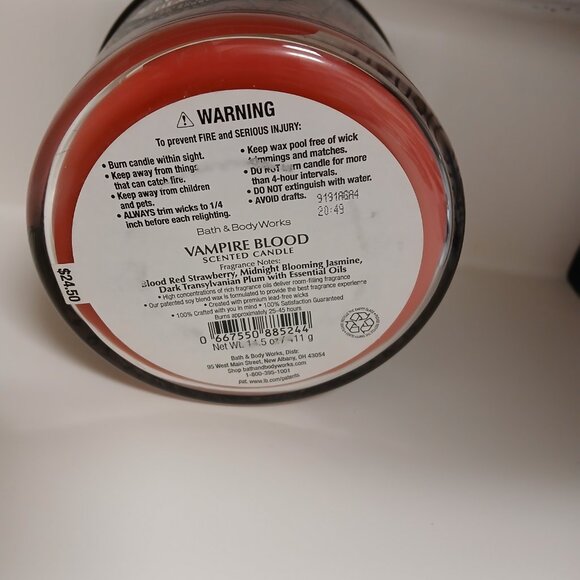 Vampire Blood Candle - 2019 Bath and Body Works Collection - Picture 6 of 6